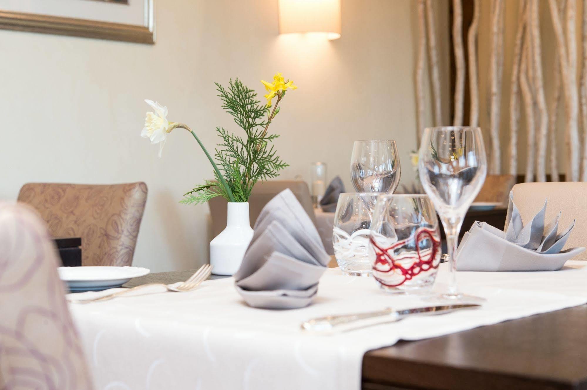 Hotel Saint Fiacre Bourscheid Eksteriør bilde